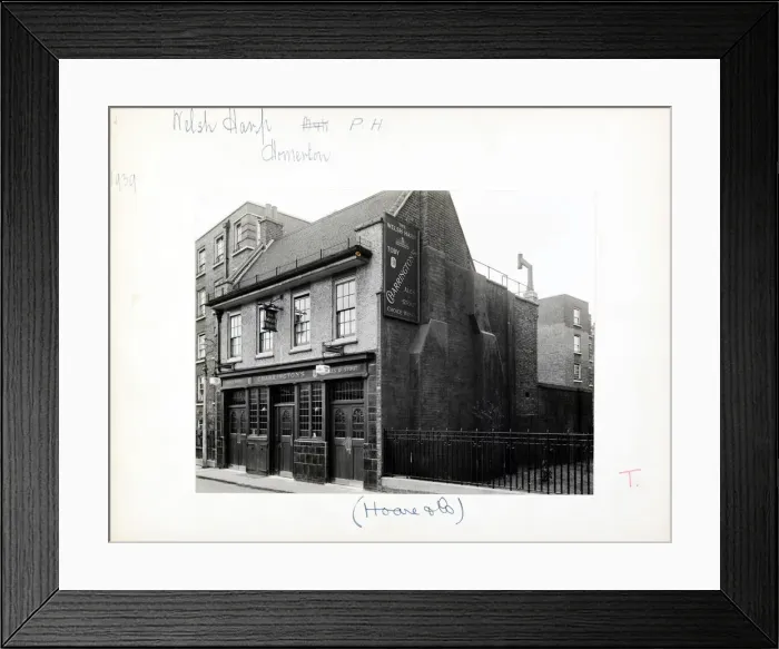 Framed Print : Photograph of Welsh Harp PH, Homerton, London Framed Print : Photograph of Welsh Harp PH, Homerton, London