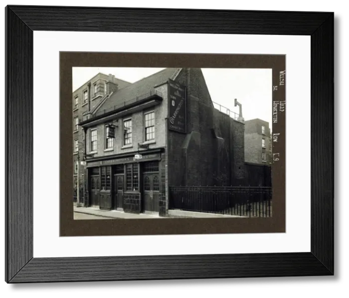 Framed Print : Photograph of Welsh Harp PH, Homerton, London Framed Print : Photograph of Welsh Harp PH, Homerton, London