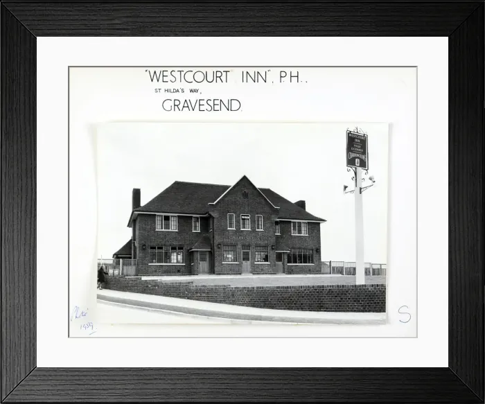 Framed Print : Photograph of Westcourt Inn, Gravesend, Kent Framed Print : Photograph of Westcourt Inn, Gravesend, Kent