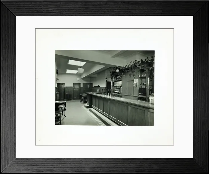 Framed Print : Photograph of Wheatsheaf PH, Hammersmith, London Framed Print : Photograph of Wheatsheaf PH, Hammersmith, London