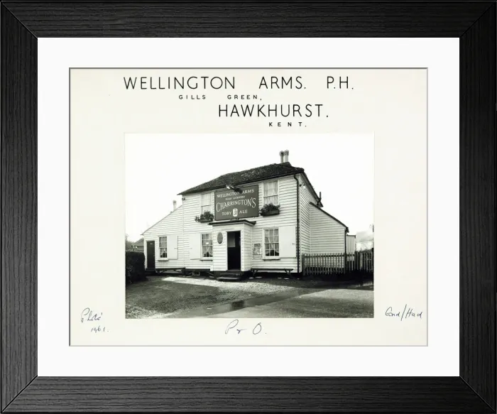 Framed Print : Photograph of Wellington Arms, Hawkhurst, Kent Framed Print : Photograph of Wellington Arms, Hawkhurst, Kent
