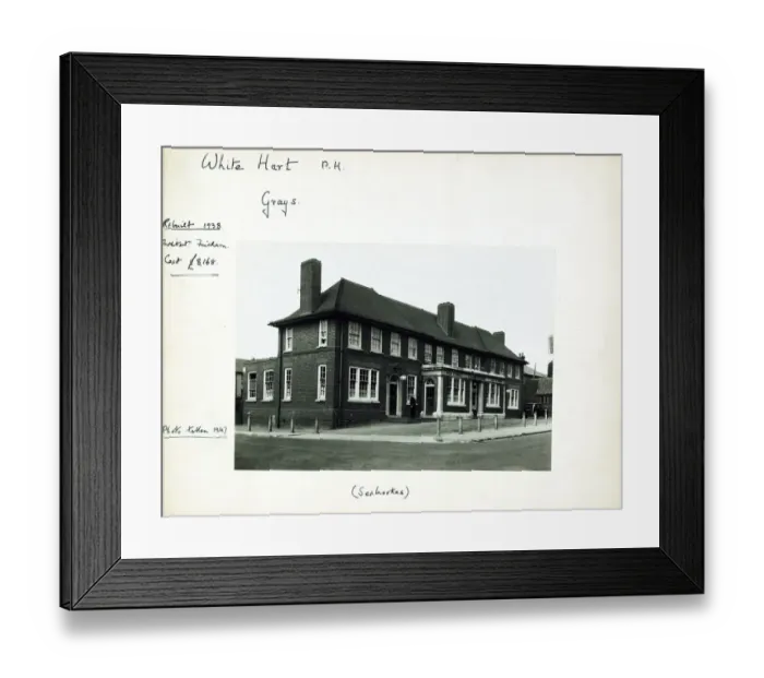 Framed Print : Photograph of White Hart PH, Grays (New), Essex Framed Print : Photograph of White Hart PH, Grays (New), Essex