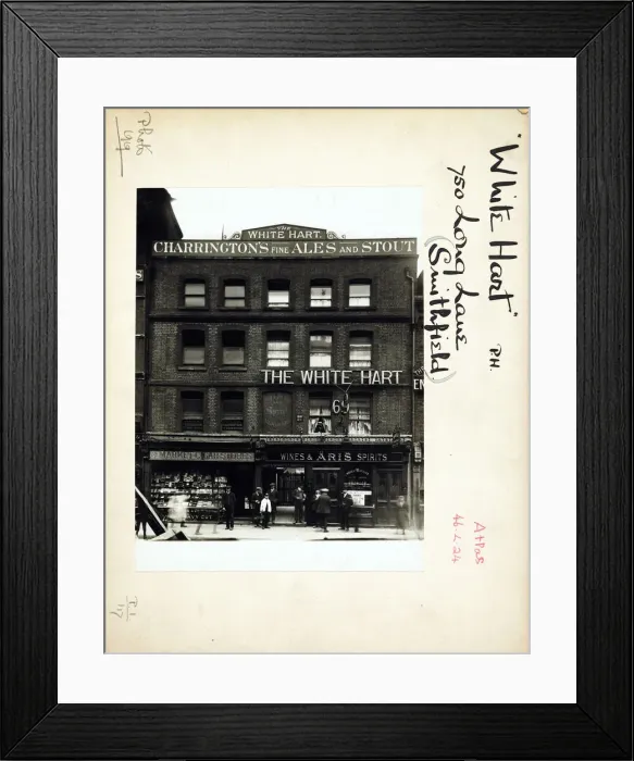 Framed Print : Photograph of White Hart PH, Smithfield, London Framed Print : Photograph of White Hart PH, Smithfield, London