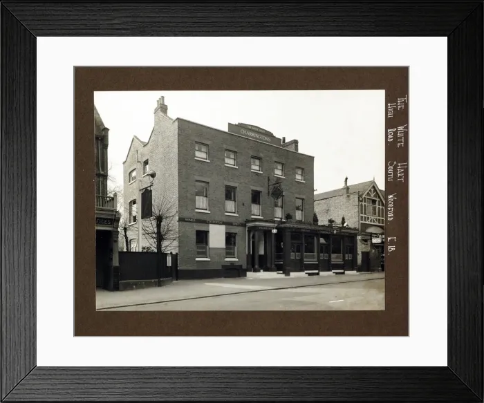 Framed Print : Photograph of White Hart PH, South Woodford, London Framed Print : Photograph of White Hart PH, South Woodford, London