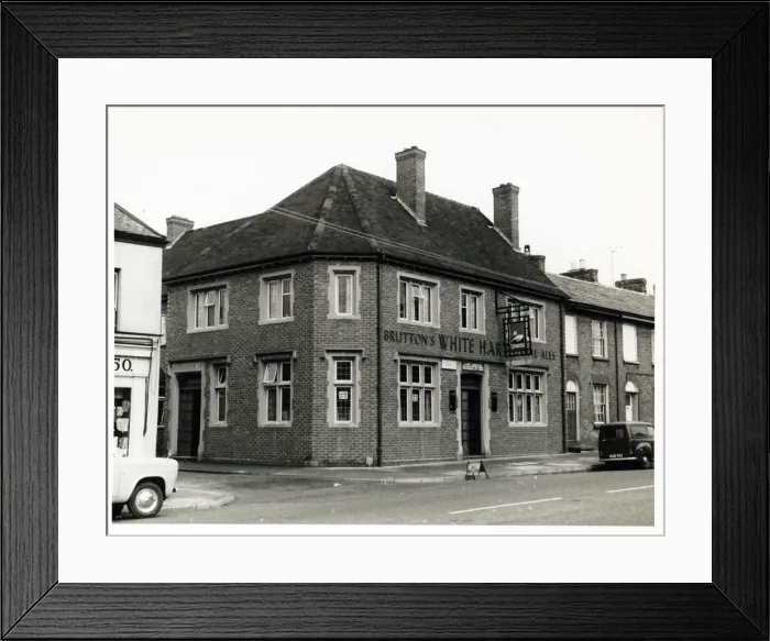 Framed Print : Photograph of White Hart PH, Taunton, Somerset Framed Print : Photograph of White Hart PH, Taunton, Somerset