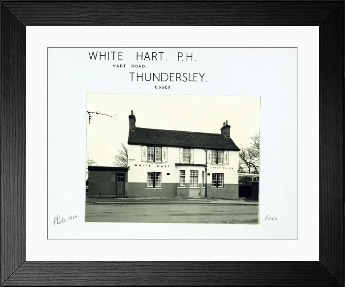 Framed Print : Photograph of White Hart PH, Thundersley, Essex Framed Print : Photograph of White Hart PH, Thundersley, Essex