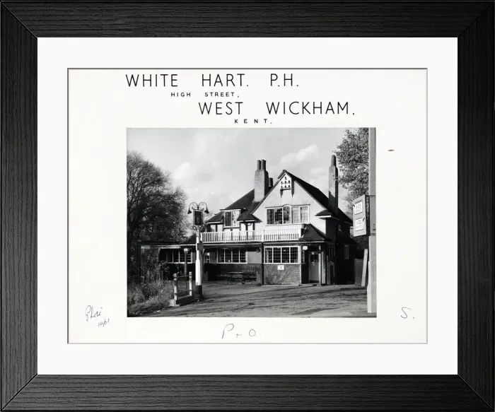Framed Print : Photograph of White Hart PH, West Wickham, Greater London Framed Print : Photograph of White Hart PH, West Wickham, Greater London