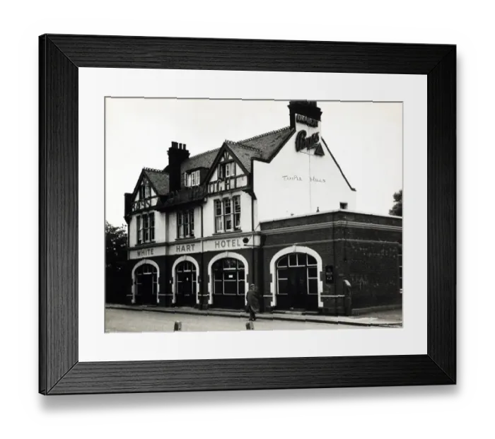 Framed Print : Photograph of White Hart Hotel, Leyton, London Framed Print : Photograph of White Hart Hotel, Leyton, London