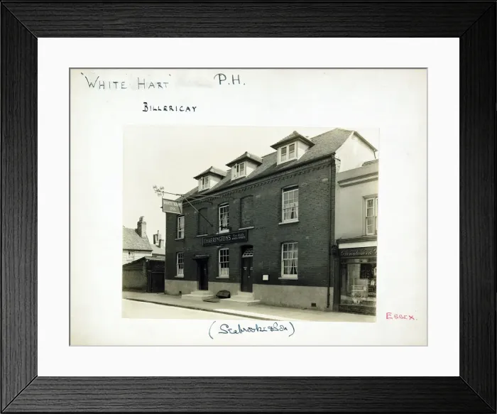 Framed Print : Photograph of White Hart Inn, Billericay, Essex Framed Print : Photograph of White Hart Inn, Billericay, Essex