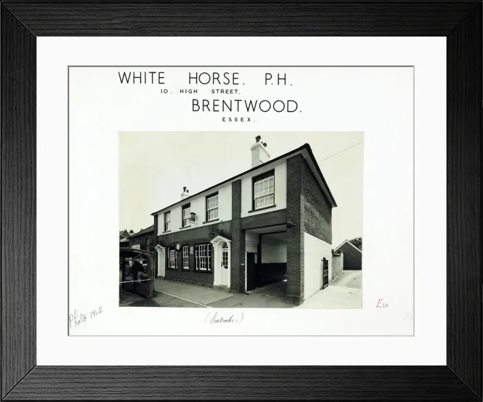 Framed Print : Photograph of White Horse PH, Brentwood, Essex Framed Print : Photograph of White Horse PH, Brentwood, Essex