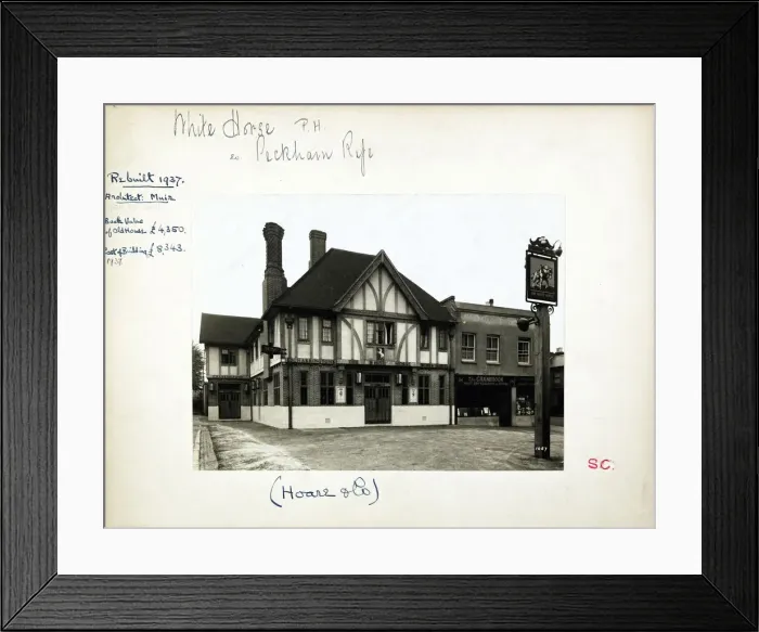 Framed Print : Photograph of White Horse PH, Peckham, London Framed Print : Photograph of White Horse PH, Peckham, London