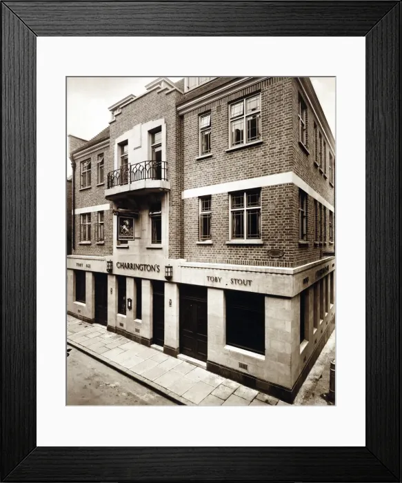 Framed Print : Photograph of White Horse PH, Soho (New), London Framed Print : Photograph of White Horse PH, Soho (New), London