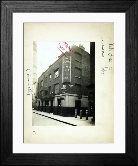 Framed Print : Photograph of White Horse PH, Soho (Old), London Framed Print : Photograph of White Horse PH, Soho (Old), London