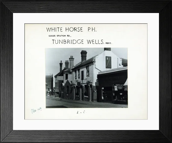 Framed Print : Photograph of White Horse PH, Tunbridge Wells, Kent Framed Print : Photograph of White Horse PH, Tunbridge Wells, Kent