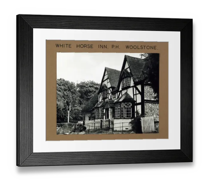 Framed Print : Photograph of White Horse Inn, Woolstone, Oxfordshire Framed Print : Photograph of White Horse Inn, Woolstone, Oxfordshire