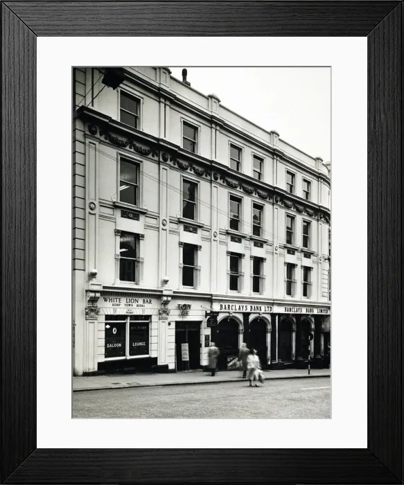 Framed Print : Photograph of White Lion PH, Brighton, Sussex Framed Print : Photograph of White Lion PH, Brighton, Sussex