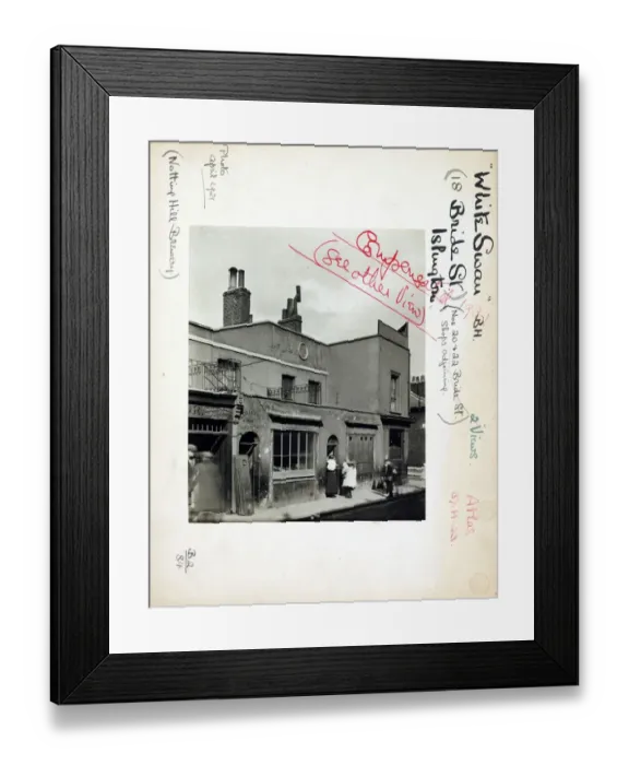 Framed Print : Photograph of White Swan PH, Barnsbury, London Framed Print : Photograph of White Swan PH, Barnsbury, London