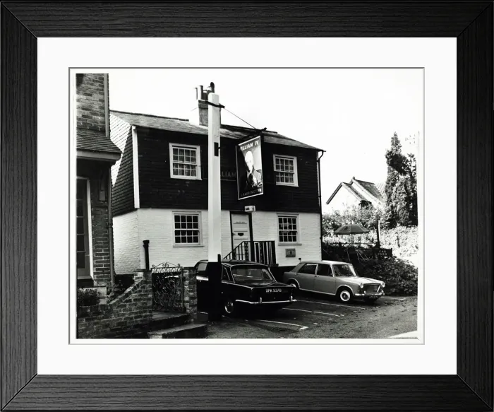 Framed Print : Photograph of William IV PH, Redhill, Surrey Framed Print : Photograph of William IV PH, Redhill, Surrey