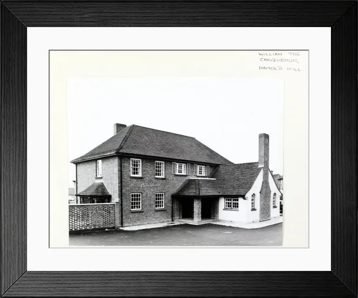 Framed Print : William The Conqueror PH, Harold Hill, Greater London Framed Print : William The Conqueror PH, Harold Hill, Greater London