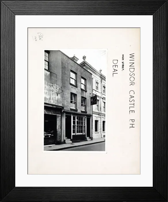 Framed Print : Photograph of Windsor Castle PH, Deal, Kent Framed Print : Photograph of Windsor Castle PH, Deal, Kent