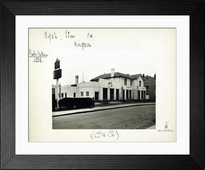 Framed Print : Photograph of Wych Elm PH, Kingston, Surrey Framed Print : Photograph of Wych Elm PH, Kingston, Surrey