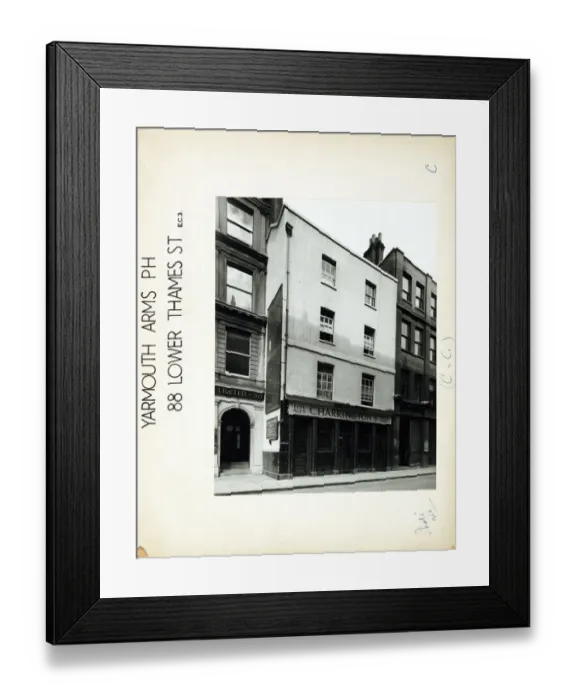 Framed Print : Photograph of Yarmouth Arms, Old Billingsgate, London Framed Print : Photograph of Yarmouth Arms, Old Billingsgate, London