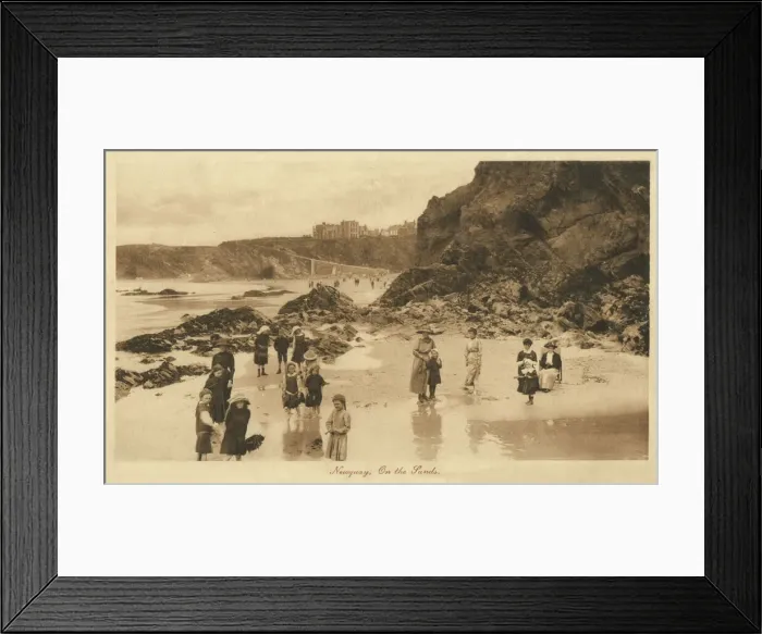 Framed Print : insertcaption Date: circa 1920s Framed Print : insertcaption Date: circa 1920s