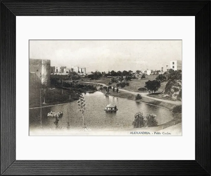 Framed Print : insertcaption Date: circa 1920s Framed Print : insertcaption Date: circa 1920s
