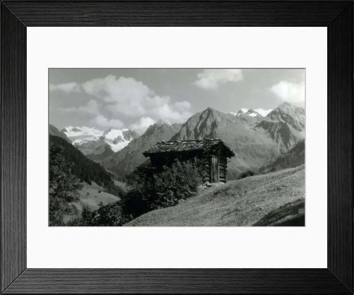 Framed Print : insertcaption Date: circa 1920s Framed Print : insertcaption Date: circa 1920s