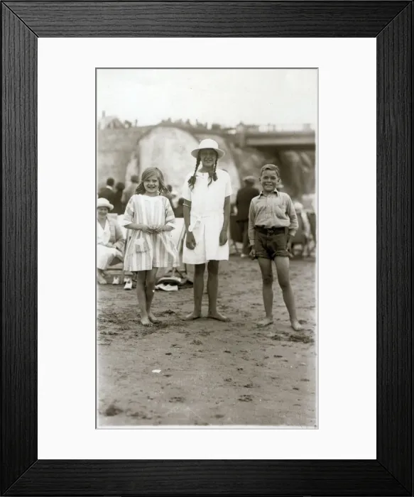 Framed Print : insertcaption Date: circa 1920s Framed Print : insertcaption Date: circa 1920s