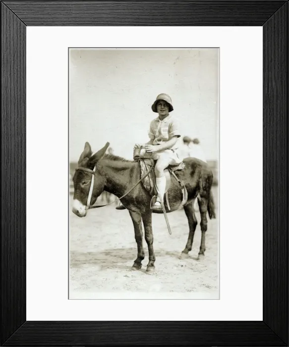 Framed Print : insertcaption Date: circa 1920s Framed Print : insertcaption Date: circa 1920s