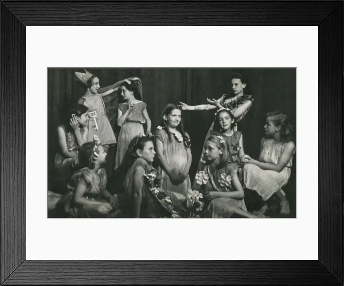 Framed Print : insertcaption Date: circa 1920s Framed Print : insertcaption Date: circa 1920s