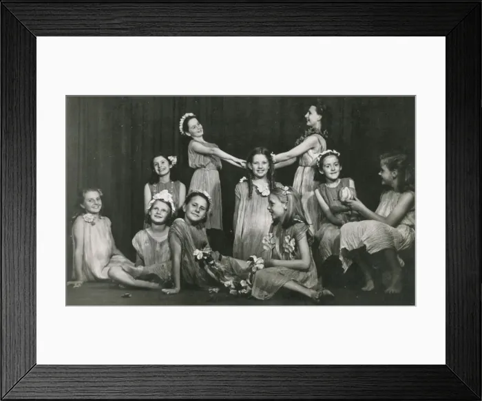 Framed Print : insertcaption Date: circa 1920s Framed Print : insertcaption Date: circa 1920s