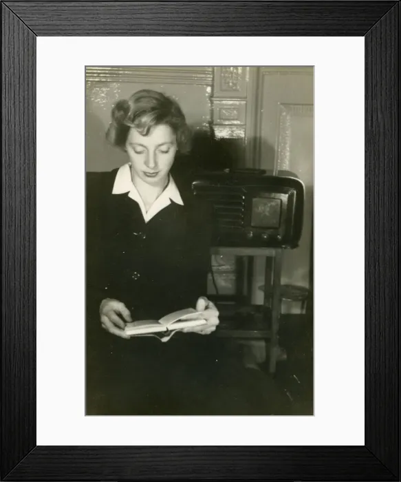 Framed Print : insertcaption Date: circa 1920s Framed Print : insertcaption Date: circa 1920s