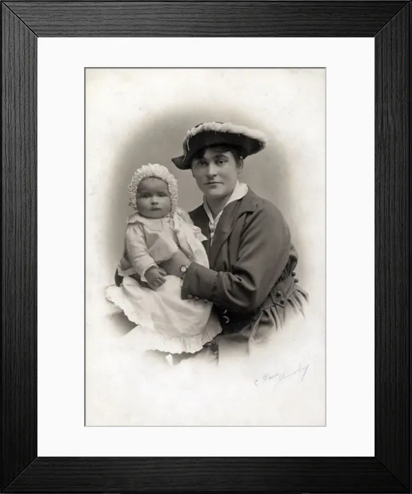 Framed Print : insertcaption Date: circa 1920s Framed Print : insertcaption Date: circa 1920s