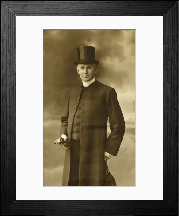 Framed Print : insertcaption Date: circa 1920s Framed Print : insertcaption Date: circa 1920s