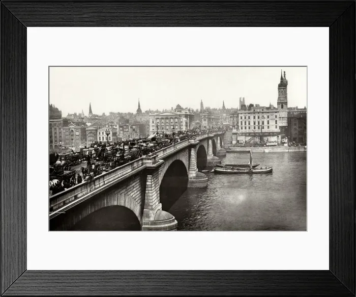 Framed Print : London Bridge busy with trafffic Framed Print : London Bridge busy with trafffic