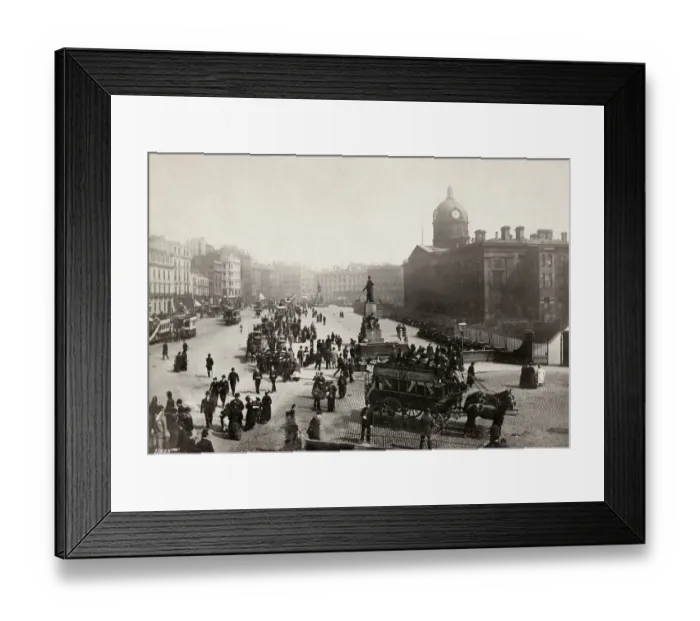 Framed Print : City Centre, Manchester, pedestrians, horse drawn omnibus Framed Print : City Centre, Manchester, pedestrians, horse drawn omnibus