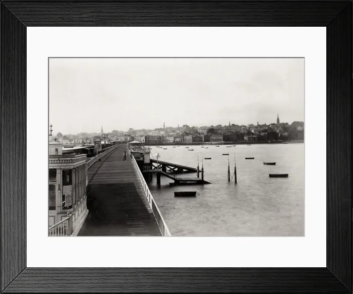 Framed Print : Portsmouth Pier, view of the town Framed Print : Portsmouth Pier, view of the town