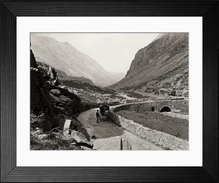 Framed Print : Horse and Carriage on the Llanberis Pass, Wales Framed Print : Horse and Carriage on the Llanberis Pass, Wales