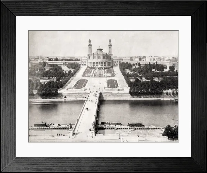 Framed Print : Palais du Trocadero, Paris, viewed across the River Seine Framed Print : Palais du Trocadero, Paris, viewed across the River Seine