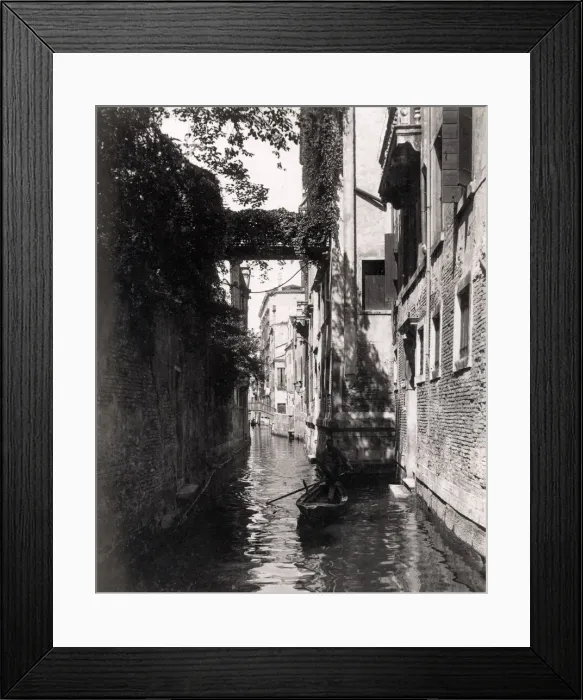 Framed Print : Rio Albrizzi Venice Italy in sunshine with a gondola Framed Print : Rio Albrizzi Venice Italy in sunshine with a gondola