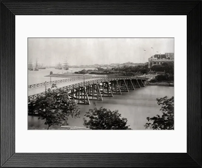 Framed Print : Bridge over creek looking along the Bund, Shanghai, China Framed Print : Bridge over creek looking along the Bund, Shanghai, China