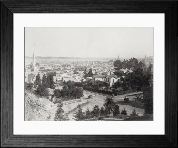 Framed Print : View over the city of Dunedin, New Zealand, Pitt Street Framed Print : View over the city of Dunedin, New Zealand, Pitt Street