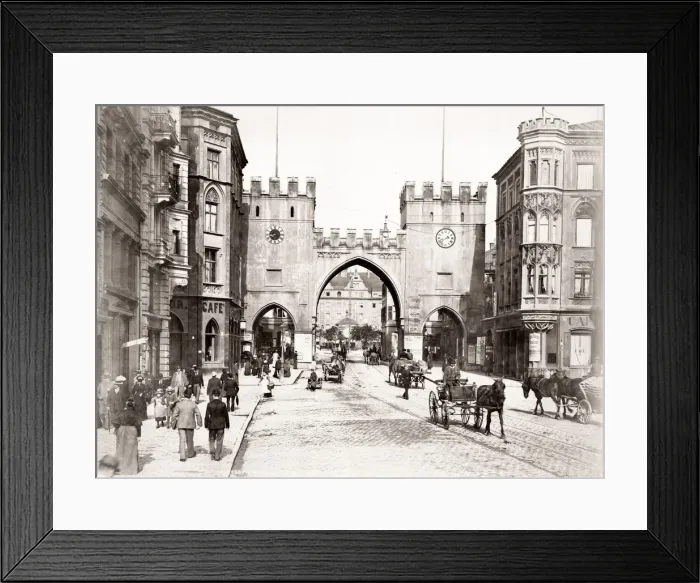 Framed Print : c. 1890s Germany - street scene in Munich Munchen Framed Print : c. 1890s Germany - street scene in Munich Munchen