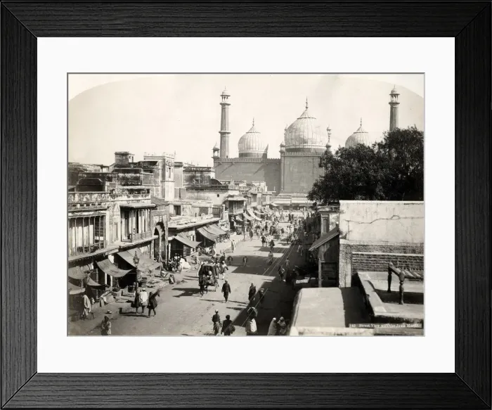 Framed Print : Street view and Jama Masjid, mosque, Delhi, India Framed Print : Street view and Jama Masjid, mosque, Delhi, India