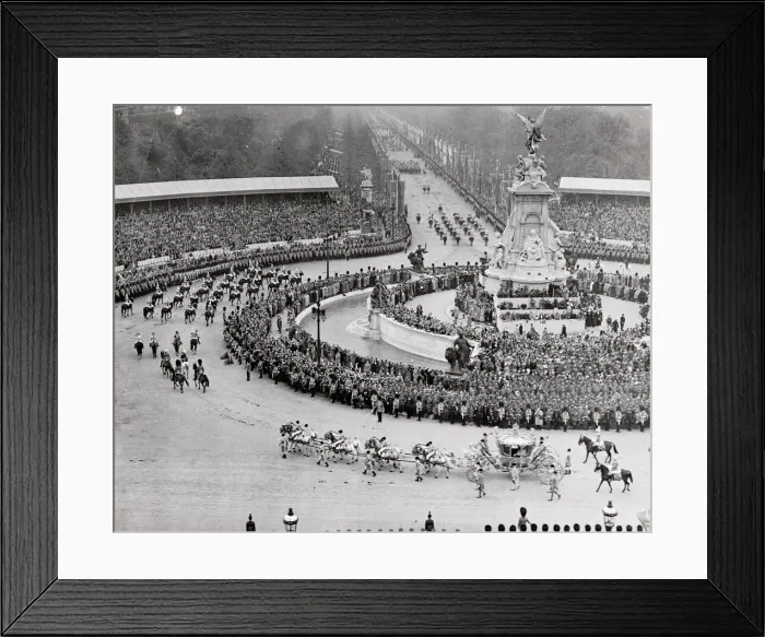 Framed Print : Coronation procession of Queen Elizabeeth II of Great Britai Framed Print : Coronation procession of Queen Elizabeeth II of Great Britai