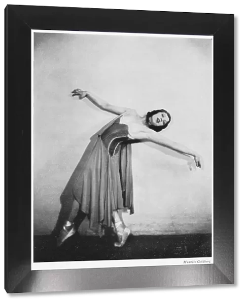 The Russian dancer Anchensky, a dancer in Paris