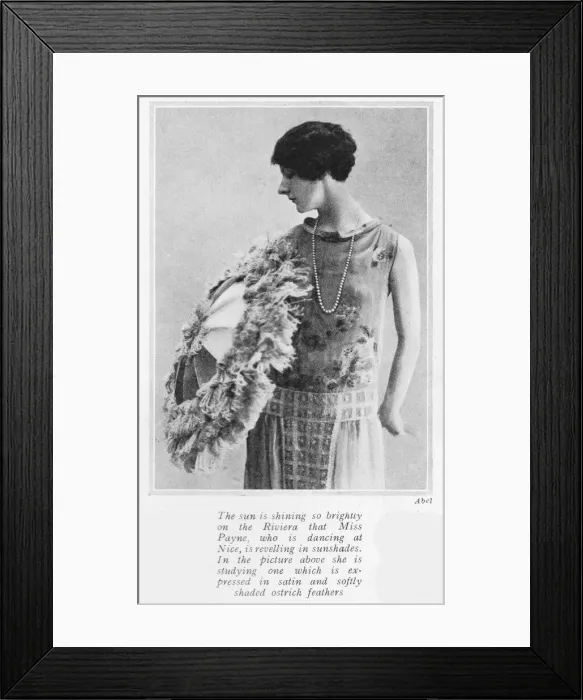 Framed Print : A portrait of the American dancer Nina Payne Framed Print : A portrait of the American dancer Nina Payne
