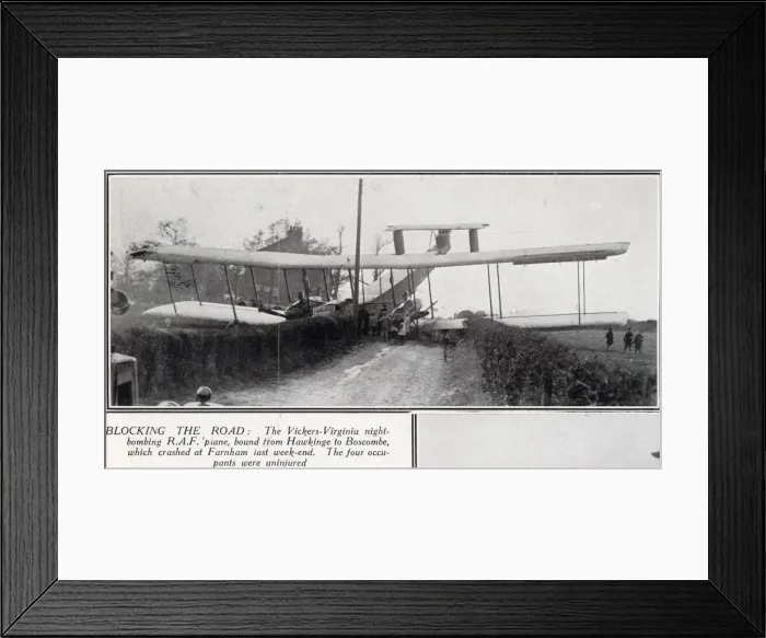 Framed Print : Vickers Virginia night bombing RAF plane bound from Hawkinge to Boscombe Framed Print : Vickers Virginia night bombing RAF plane bound from Hawkinge to Boscombe